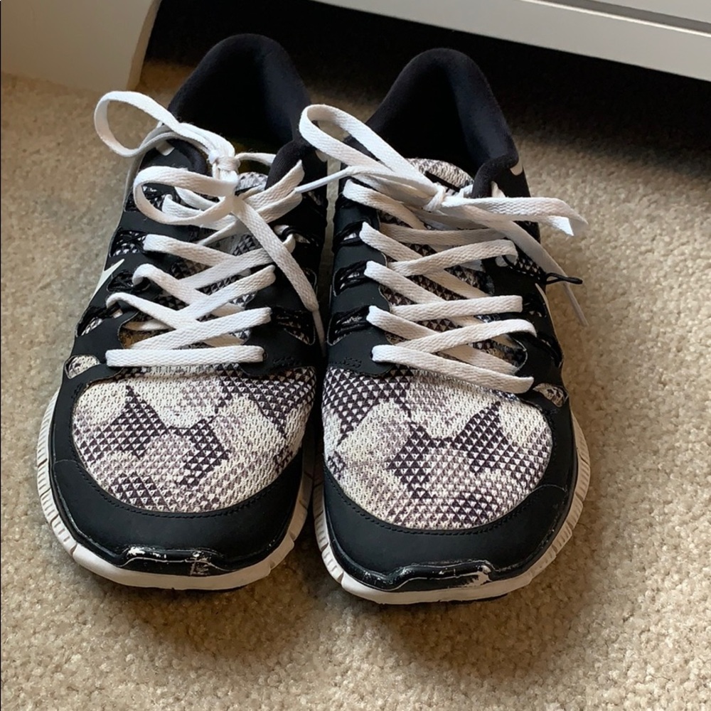 Women’s Nike athletic shoe